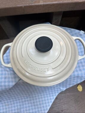 LE CREUSET made in France Size 24